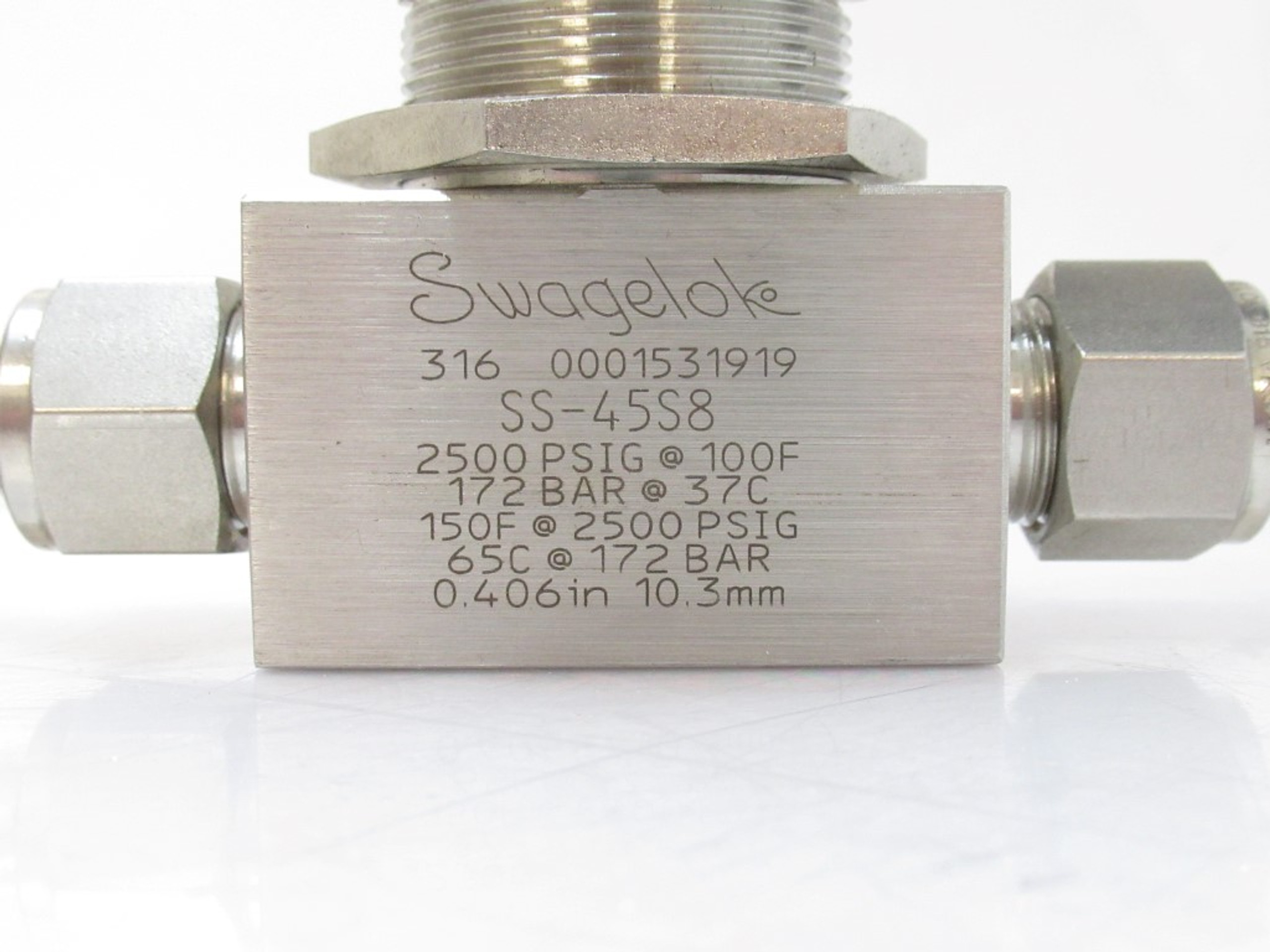 SS45S8 SS45S8 Swagelok Valves — Ball And QuarterTurn Plug Valves Size